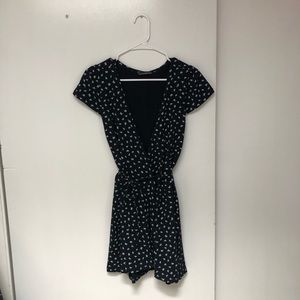 robbie dress- brandy melville